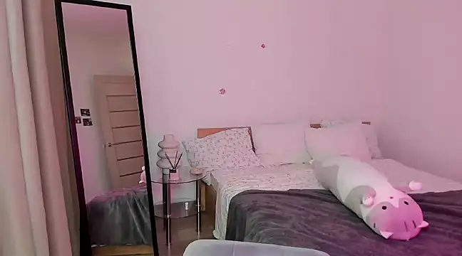 Stella Sunny online show from 20, 12, 2024