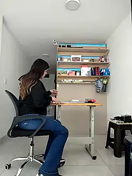 natalie cowens online show from 5, 2, 2025