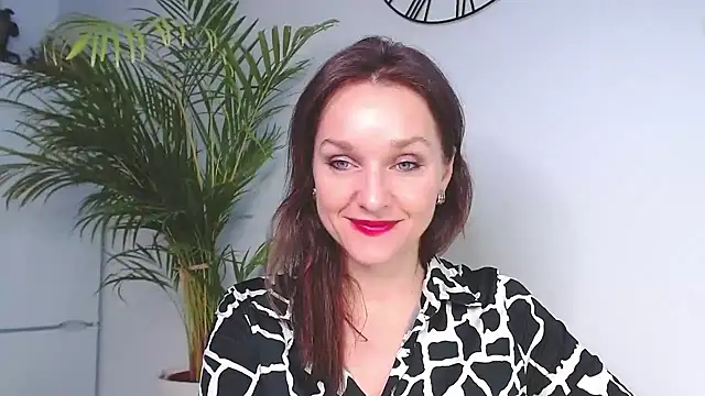 Snapshot of AliciaDesire chatting on 10, 12, 2024 AliciaDesire online show from 10, 12, 2024