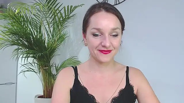 Snapshot of AliciaDesire chatting on 12, 12, 2024 AliciaDesire online show from 12, 12, 2024