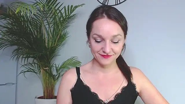 Snapshot of AliciaDesire chatting on 12, 12, 2024 AliciaDesire online show from 12, 12, 2024