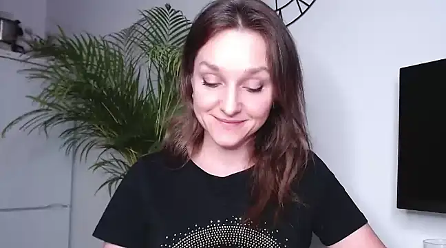 Snapshot of AliciaDesire chatting on 18, 2, 2025 AliciaDesire online show from 18, 2, 2025