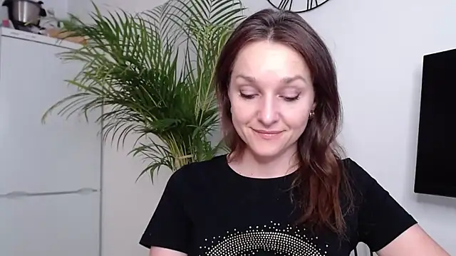 Snapshot of AliciaDesire chatting on 19, 2, 2025 AliciaDesire online show from 19, 2, 2025