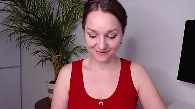 Snapshot of AliciaDesire chatting on 4, 3, 2025 AliciaDesire online show from 4, 3, 2025