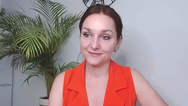 Snapshot of AliciaDesire chatting on 12, 3, 2025 AliciaDesire online show from 12, 3, 2025