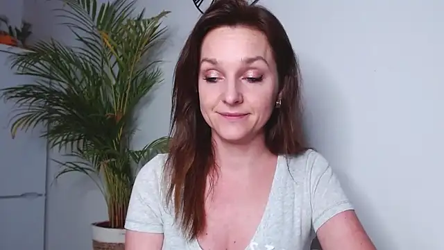 Snapshot of AliciaDesire chatting on 19, 3, 2025 AliciaDesire online show from 19, 3, 2025