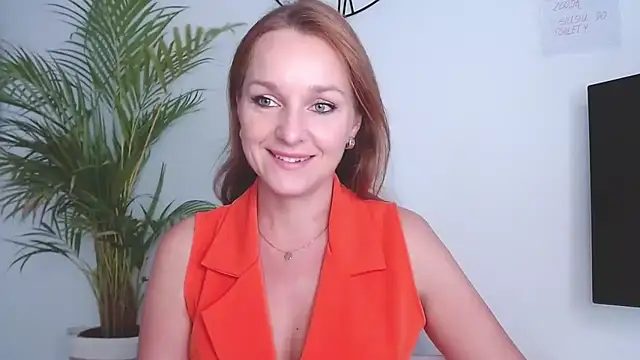 Snapshot of AliciaDesire chatting on 18, 9, 2025 AliciaDesire online show from 18, 9, 2025