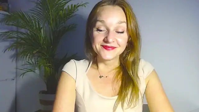 Snapshot of AliciaDesire chatting on 25, 11, 2025 AliciaDesire online show from 25, 11, 2025