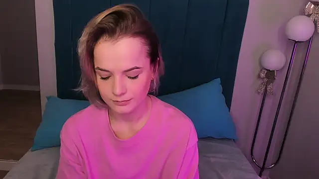 Snapshot of JessicaBeverly chatting on 18, 3, 2025 JessicaBeverly online show from 18, 3, 2025