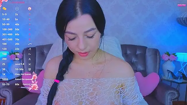 KitnissKiss online show from 9, 4, 2026