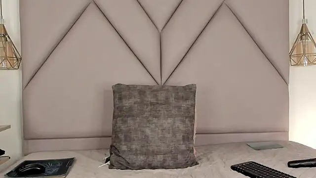 zamira 44 online show from 28, 10, 2025