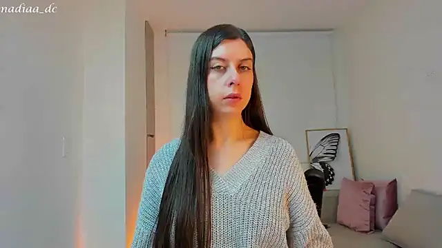 Snapshot of Nadiaa_ chatting on 17, 12, 2024 Nadiaa online show from 17, 12, 2024