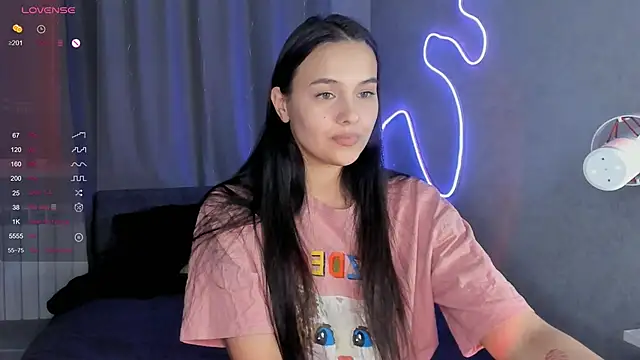 Snapshot of _Sweetie_ chatting on 6, 2, 2025 Sweetie online show from 6, 2, 2025