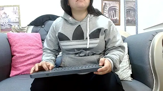 KataleyaStiward online show from 1, 7, 2026