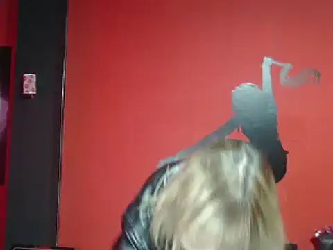 Snapshot of KLOE_PIELL chatting on 3, 12, 2024 KLOE PIELL online show from 3, 12, 2024