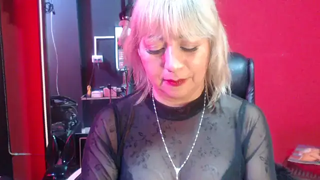 Snapshot of KLOE_PIELL chatting on 30, 9, 2025 KLOE PIELL online show from 30, 9, 2025