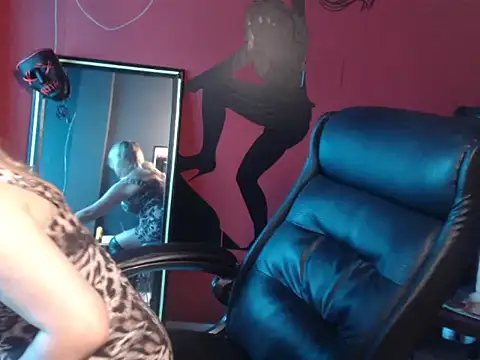 KLOE PIELL online show from 17, 2, 2026