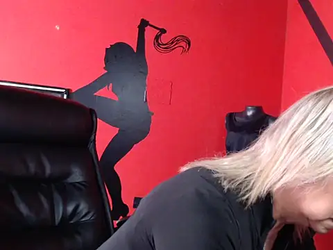 KLOE PIELL online show from 9, 4, 2026