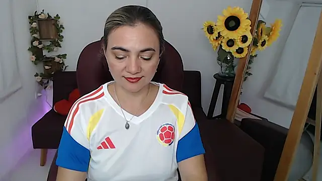 Snapshot of Ghada_milf chatting on 17, 6, 2026 Ghada milf online show from 17, 6, 2026