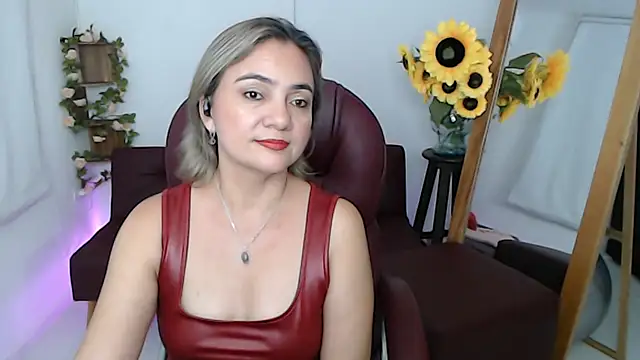 Snapshot of Ghada_milf chatting on 16, 7, 2026 Ghada milf online show from 16, 7, 2026