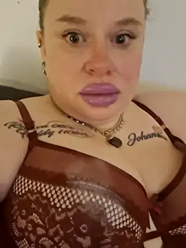 Snapshot of JohannasMishael chatting on 2, 4, 2026 JohannasMishael online show from 2, 4, 2026