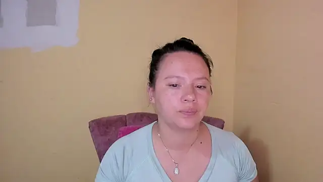 Snapshot of lauraguzman chatting on 18, 7, 2026 lauraguzman online show from 18, 7, 2026