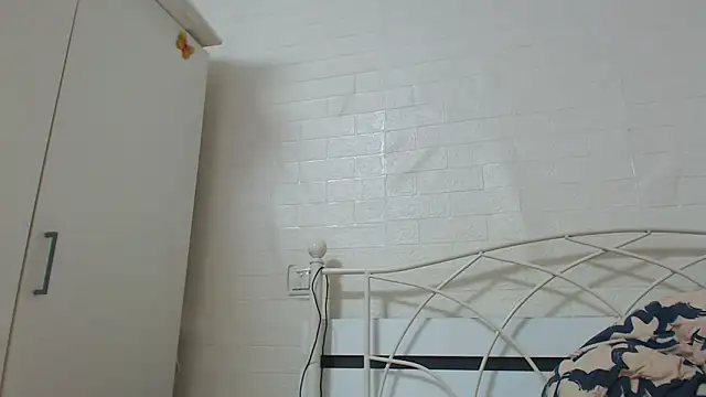 AdelinaJude online show from 22, 3, 2026