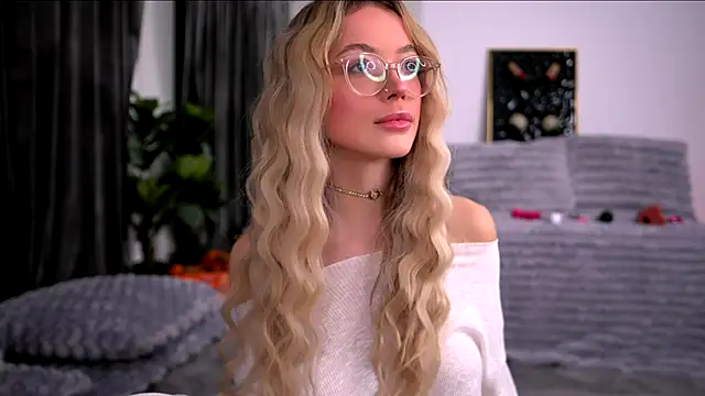 KylieJoyce online show from 27, 11, 2025