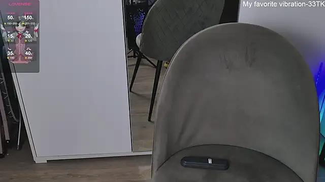 Snapshot of ValBae chatting on 27, 12, 2024 ValBae online show from 27, 12, 2024