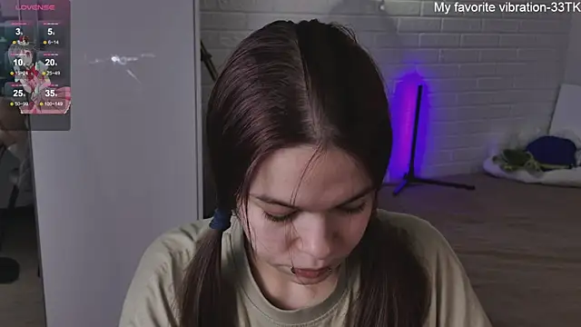 Snapshot of ValBae chatting on 29, 1, 2025 ValBae online show from 29, 1, 2025