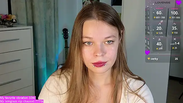 Snapshot of ValBae chatting on 13, 9, 2025 ValBae online show from 13, 9, 2025