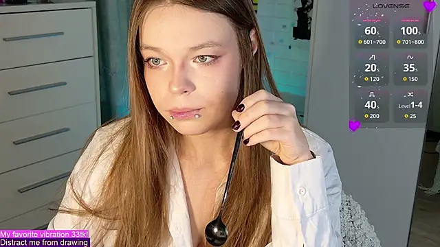 Snapshot of ValBae chatting on 28, 9, 2025 ValBae online show from 28, 9, 2025