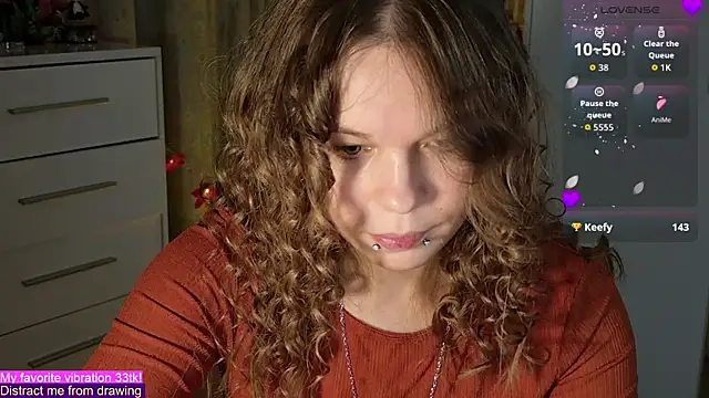 Snapshot of ValBae chatting on 11, 10, 2025 ValBae online show from 11, 10, 2025