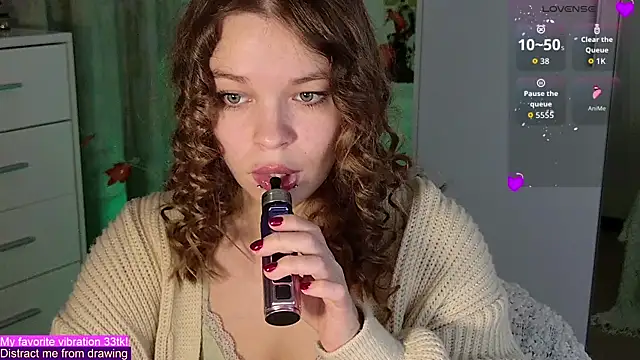 Snapshot of ValBae chatting on 15, 10, 2025 ValBae online show from 15, 10, 2025