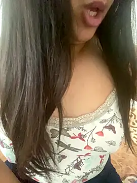 yassminsexy22 online show from 22, 11, 2025