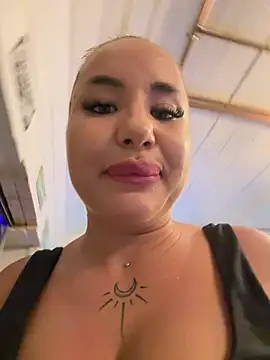 Snapshot of beautydiamond chatting on 27, 6, 2026 beautydiamond online show from 27, 6, 2026