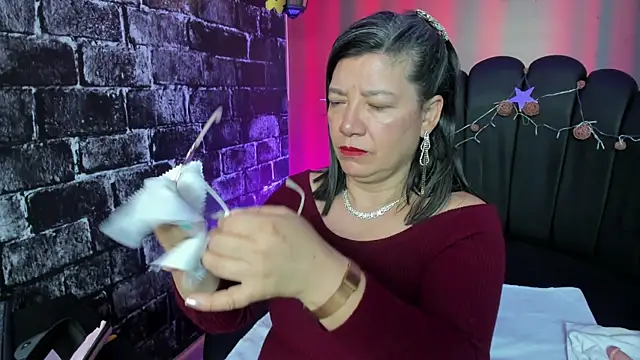 Snapshot of Madame_Jay chatting on 1, 2, 2025 Madame Jay online show from 1, 2, 2025