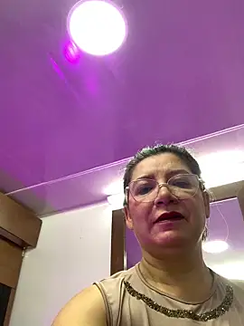 Snapshot of Madame_Jay chatting on 6, 1, 2026 Madame Jay online show from 6, 1, 2026