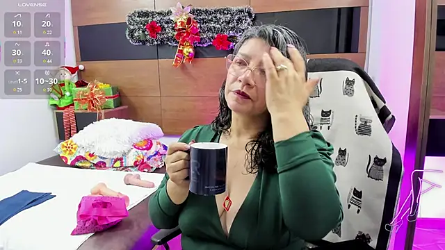 Snapshot of Madame_Jay chatting on 8, 1, 2026 Madame Jay online show from 8, 1, 2026