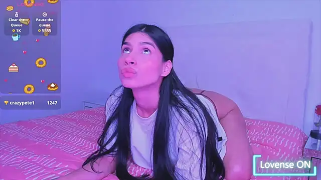 Snapshot of _violetadulce chatting on 5, 2, 2025  violetadulce online show from 5, 2, 2025