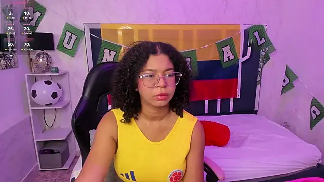 Snapshot of MilaHall_ chatting on 18, 6, 2026 MilaHall online show from 18, 6, 2026