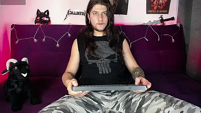 Snapshot of blckwolf_6 chatting on 16, 12, 2024 blckwolf 6 online show from 16, 12, 2024