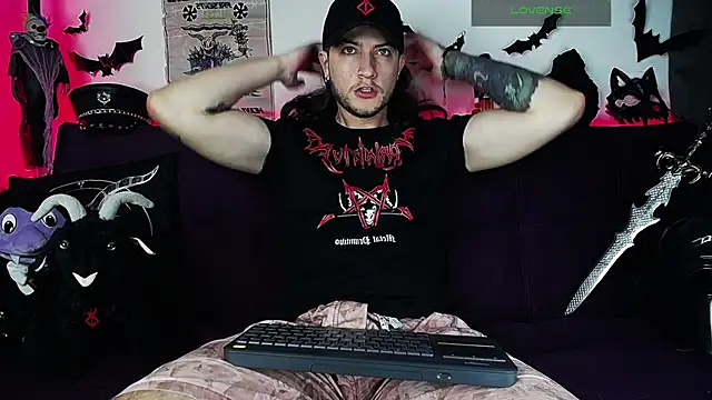 Snapshot of blckwolf_6 chatting on 20, 10, 2025 blckwolf 6 online show from 20, 10, 2025