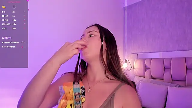 Snapshot of Roxie-Summers11 chatting on 30, 1, 2025 Roxie-Summers11 online show from 30, 1, 2025