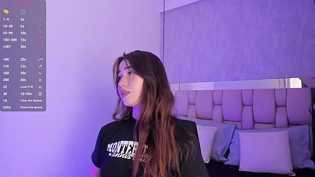 Snapshot of Roxie-Summers11 chatting on 3, 2, 2025 Roxie-Summers11 online show from 3, 2, 2025