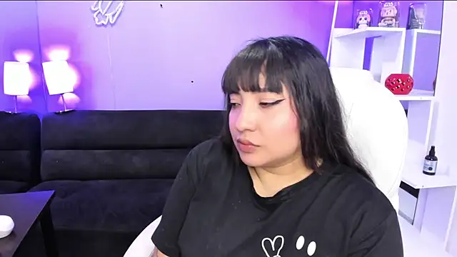 Emma monserrat online show from 28, 5, 2026