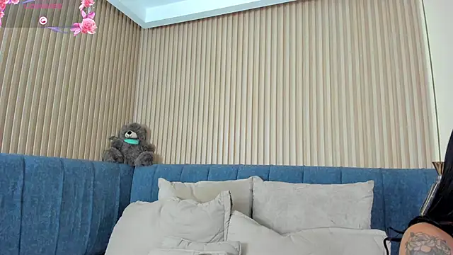 kathecute   online show from 15, 4, 2026