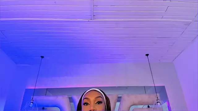 ChaynnaCooper online show from 18, 3, 2025