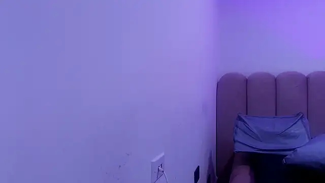 nicol f online show from 18, 4, 2026