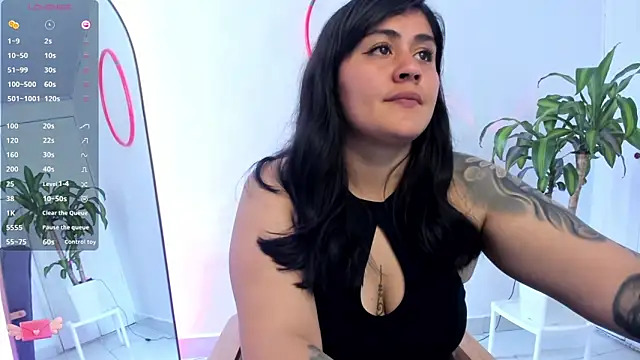 Snapshot of GretaX-X chatting on 12, 12, 2024 GretaX-X online show from 12, 12, 2024